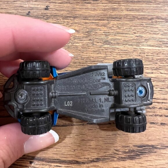 Hot Wheels Dune A Soar Die-Cast Car - Blue & Orange - Picture 3 of 3